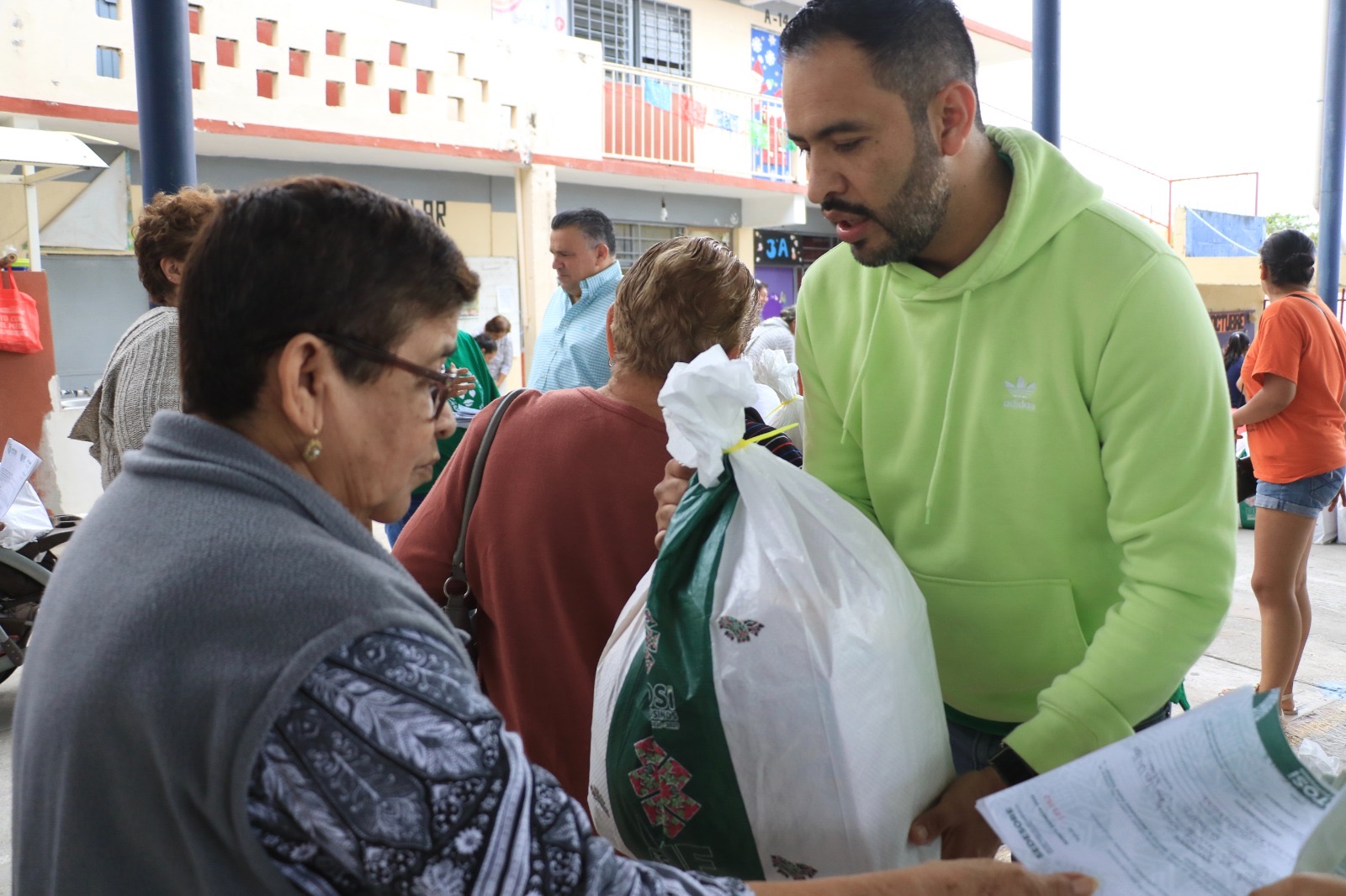 Concluye Entrega De Becas Alimentarias Cadena Tres Slp