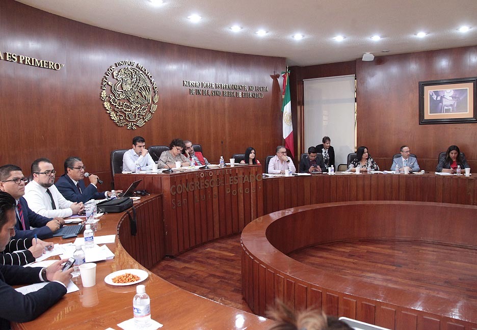 Comisiones unidas analizan propuesta de créditos a municipios