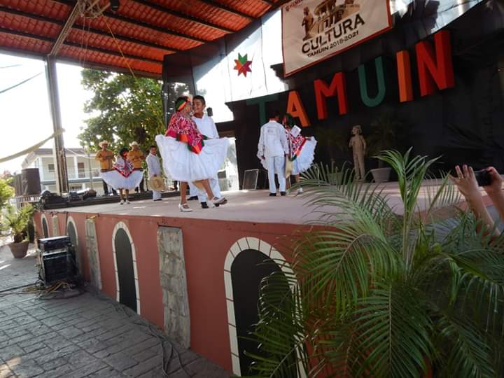 Con gran éxito se clausuro el primer Concurso Nacional de Huapango en Tamuín.