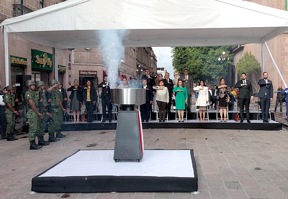 Ceremonia de Incineración y Reposición de Bandera del Congreso