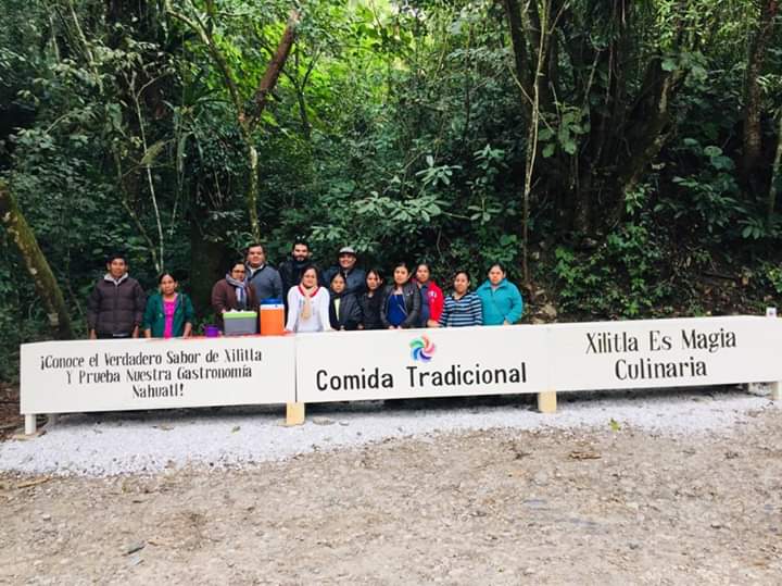 Ayuntamiento  entrega Stand para la venta de comida típica en Las Pozas