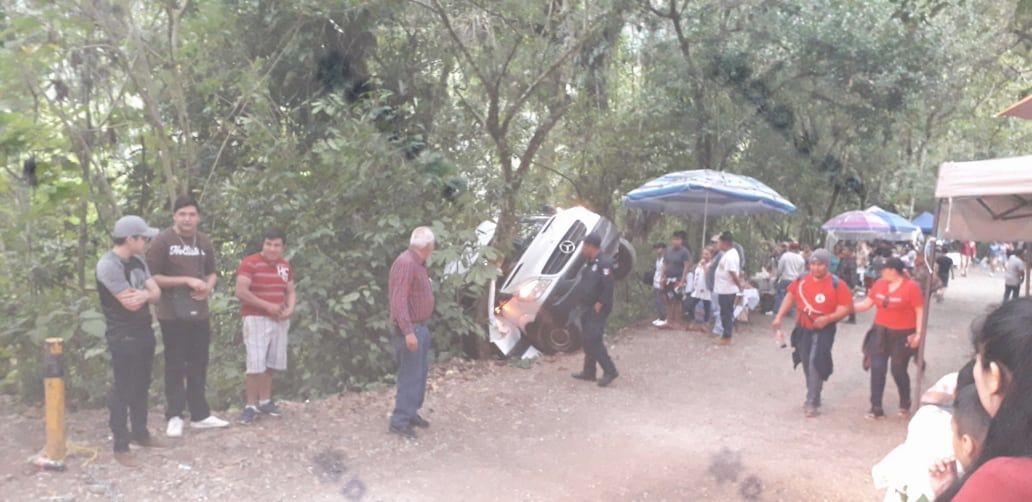 POLICÍA ESTATAL TOMA CONOCIMIENTO DE UN ACCIDENTE EN CAMINO A LAS POZAS