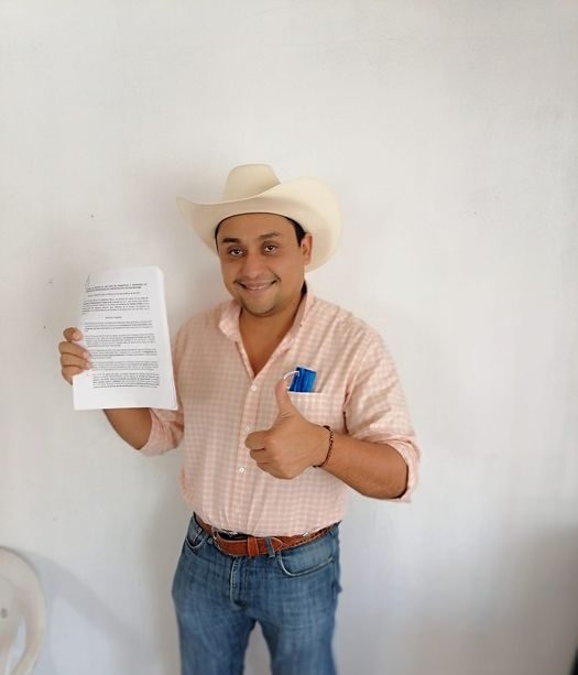 Ya soy candidato oficial por el  PAN y CP:Ulises Martínez Torres