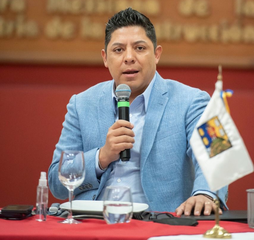 GOBIERNO Y EMPRESARIOS TENDRÁN AGENDA COMPARTIDA EN BENEFICIO DE SLP: RICARDO GALLARDO