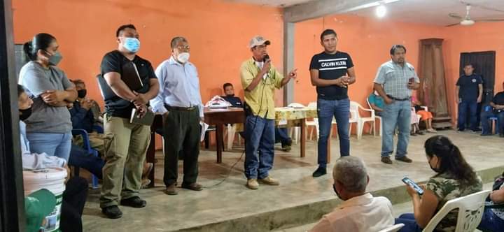 Sostiene Alcalde Gregorio Cruz Martínez reunión con habitantes de Jalpilla Sostiene Alcalde Gregorio Cruz Martínez reunión con habitantes de Jalpilla