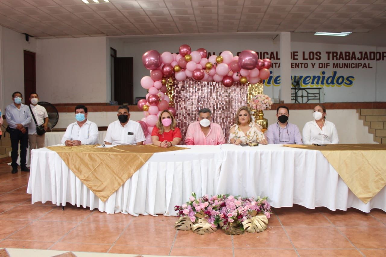 Alcalde de Ciudad Valles tomó protesta a nueva dirigencia sindical del Ayuntamiento