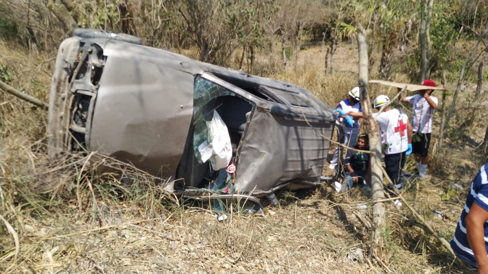 POBLADORES DE PUJAL COY SUFREN ACCIDENTE POR LA FORTALEZA