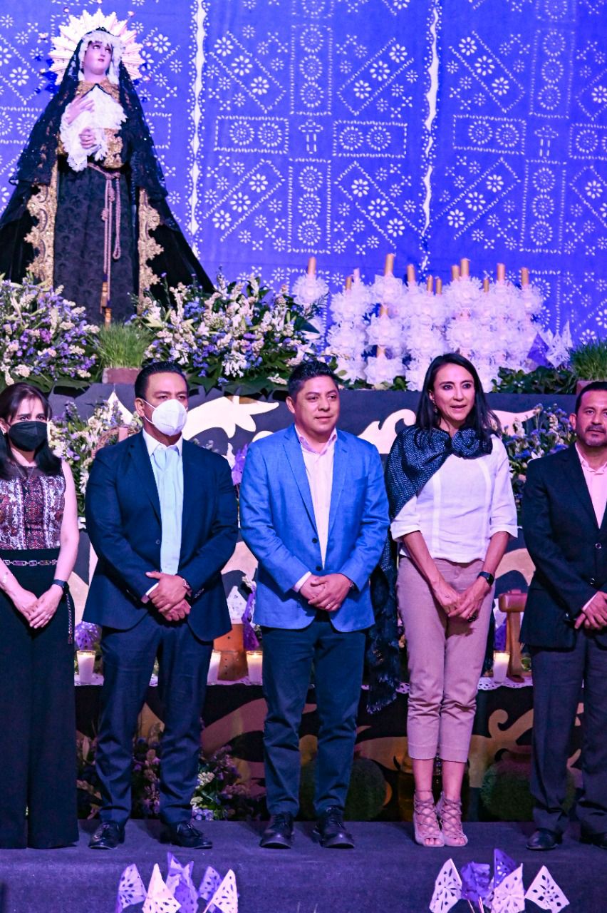 INAUGURA RICARDO GALLARDO ALTAR DE DOLORES EN PALACIO DE GOBIERNO INAUGURA RICARDO GALLARDO ALTAR DE DOLORES EN PALACIO DE GOBIERNO