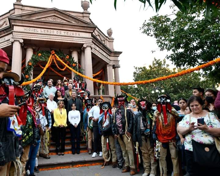 CON ALTAR MONUMENTAL Y RITUAL DE APERTURA INICIA “XANTOLO EN TU CIUDAD”