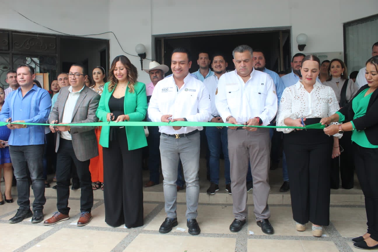 Inauguran oficina permanente de enlace para enmiendas y certificación de CURP Inauguran oficina permanente de enlace para enmiendas y certificación de CURP