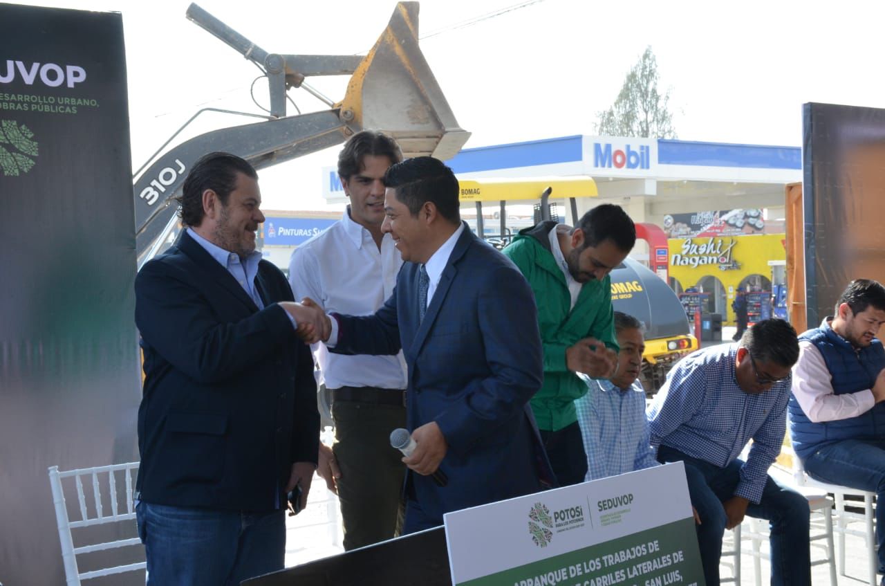 EN SAN LUIS POTOSÍ YA SE VE EL TRABAJO DEL GOBERNADOR RICARDO GALLARDO: PABLO VALLADARES EN SAN LUIS POTOSÍ YA SE VE EL TRABAJO DEL GOBERNADOR RICARDO GALLARDO: PABLO VALLADARES
