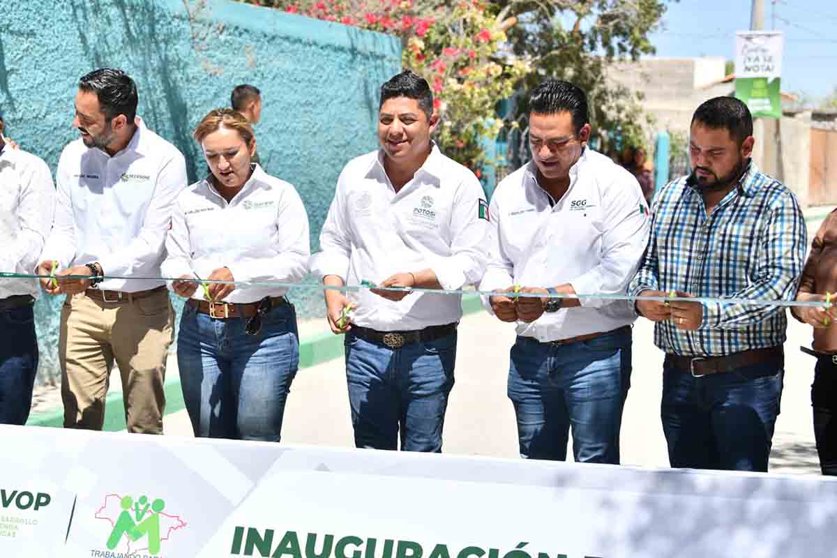 COMBATE GOBIERNO DEL CAMBIO REZAGO SOCIAL HISTÓRICO EN MOCTEZUMA COMBATE GOBIERNO DEL CAMBIO REZAGO SOCIAL HISTÓRICO EN MOCTEZUMA