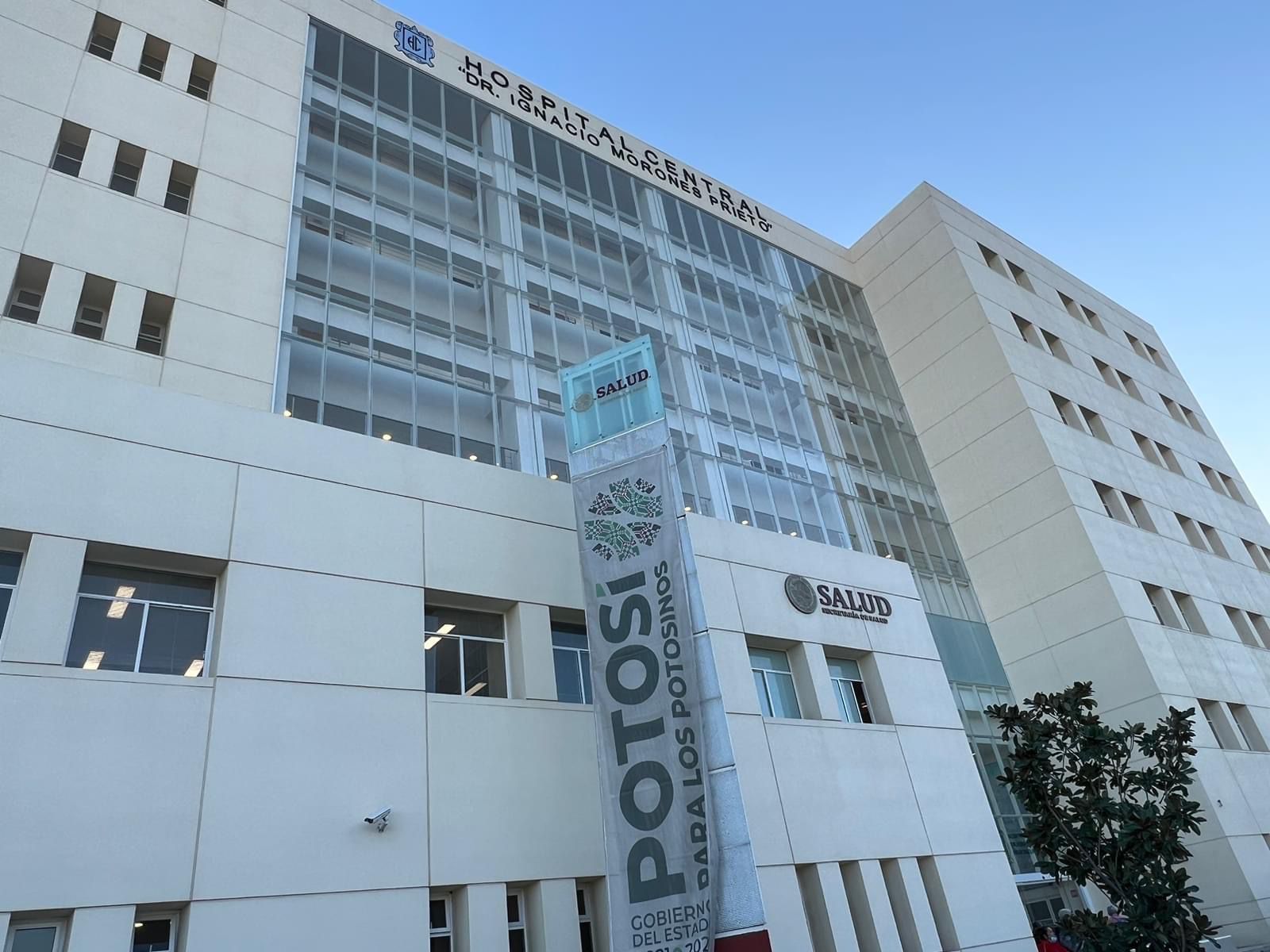 ATIENDE GOBIERNO DEL CAMBIO PETICIONES DEL SINDICATO DEL HOSPITAL CENTRAL ATIENDE GOBIERNO DEL CAMBIO PETICIONES DEL SINDICATO DEL HOSPITAL CENTRAL
