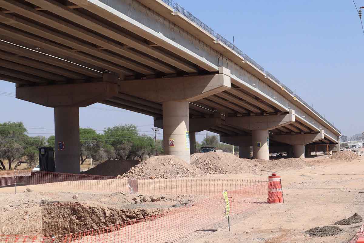 GOBIERNO DEL CAMBIO AVENTAJA TRABAJOS DEL PUENTE VEHICULAR EN CIRCUITO POTOSÍ Y CALLE 71 GOBIERNO DEL CAMBIO AVENTAJA TRABAJOS DEL PUENTE VEHICULAR EN CIRCUITO POTOSÍ Y CALLE 71