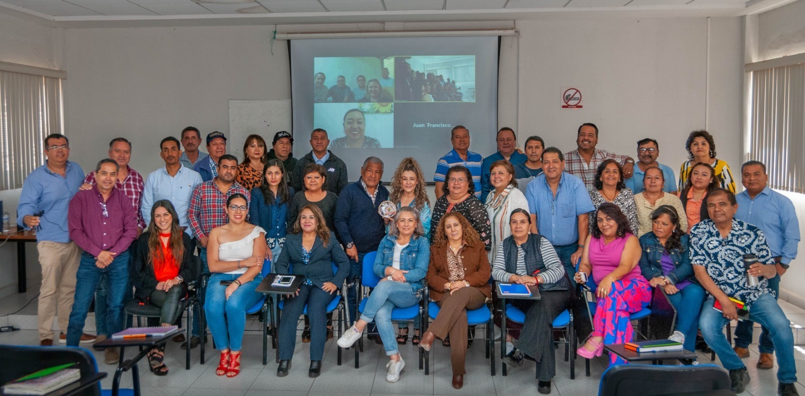 SEDARH REFUERZA FORMACIÓN DE SERVIDORES PÚBLICOS SEDARH REFUERZA FORMACIÓN DE SERVIDORES PÚBLICOS