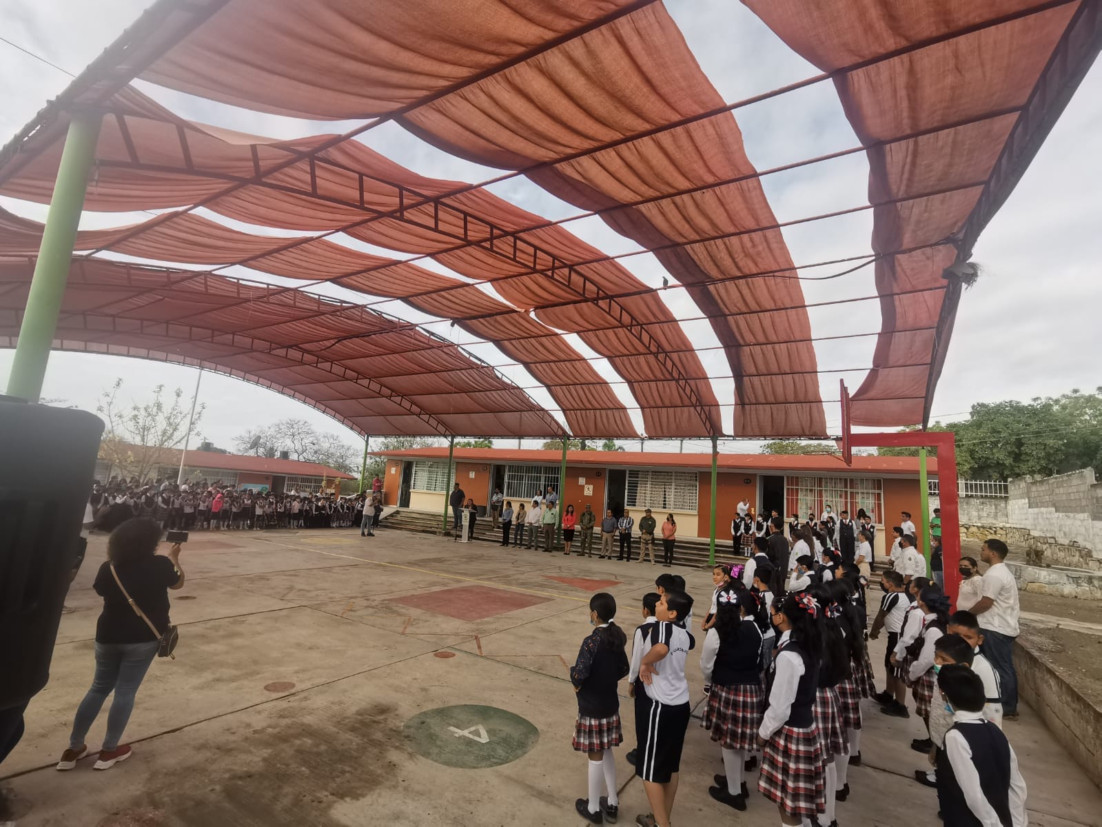 ANUNCIAN OBRA DE TECHADO EN ESCUELA DEL EJIDO PLAN DE AYALA