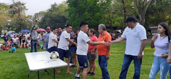 CRUCERITO” ES CAMPEÓN DE LA LIGA MUNICIPAL DE FUTBOL DE AQUISMÓN CRUCERITO” ES CAMPEÓN DE LA LIGA MUNICIPAL DE FUTBOL DE AQUISMÓN