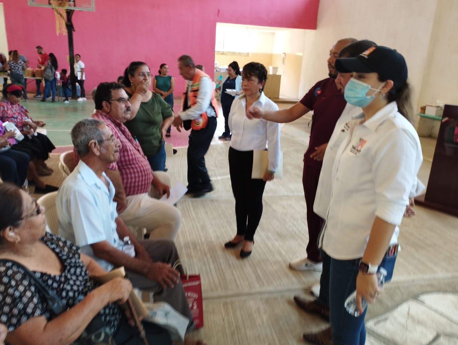 DIF Municipal y Beneficencia Pública benefician a 68 personas con aparatos auditivos