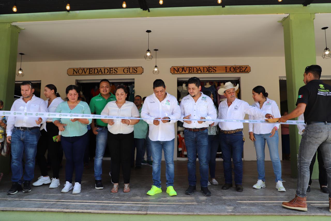 RICARDO GALLARDO CUMPLE AL PUEBLO MÁGICO DE XILITLA CON RENOVADO MERCADO