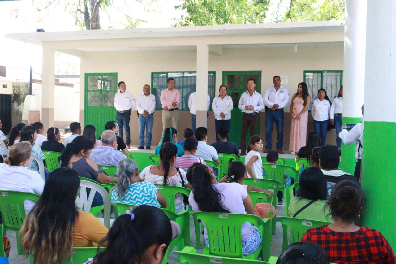 Alcalde entrega techado en espacio del DIF Municipal Alcalde entrega techado en espacio del DIF Municipal