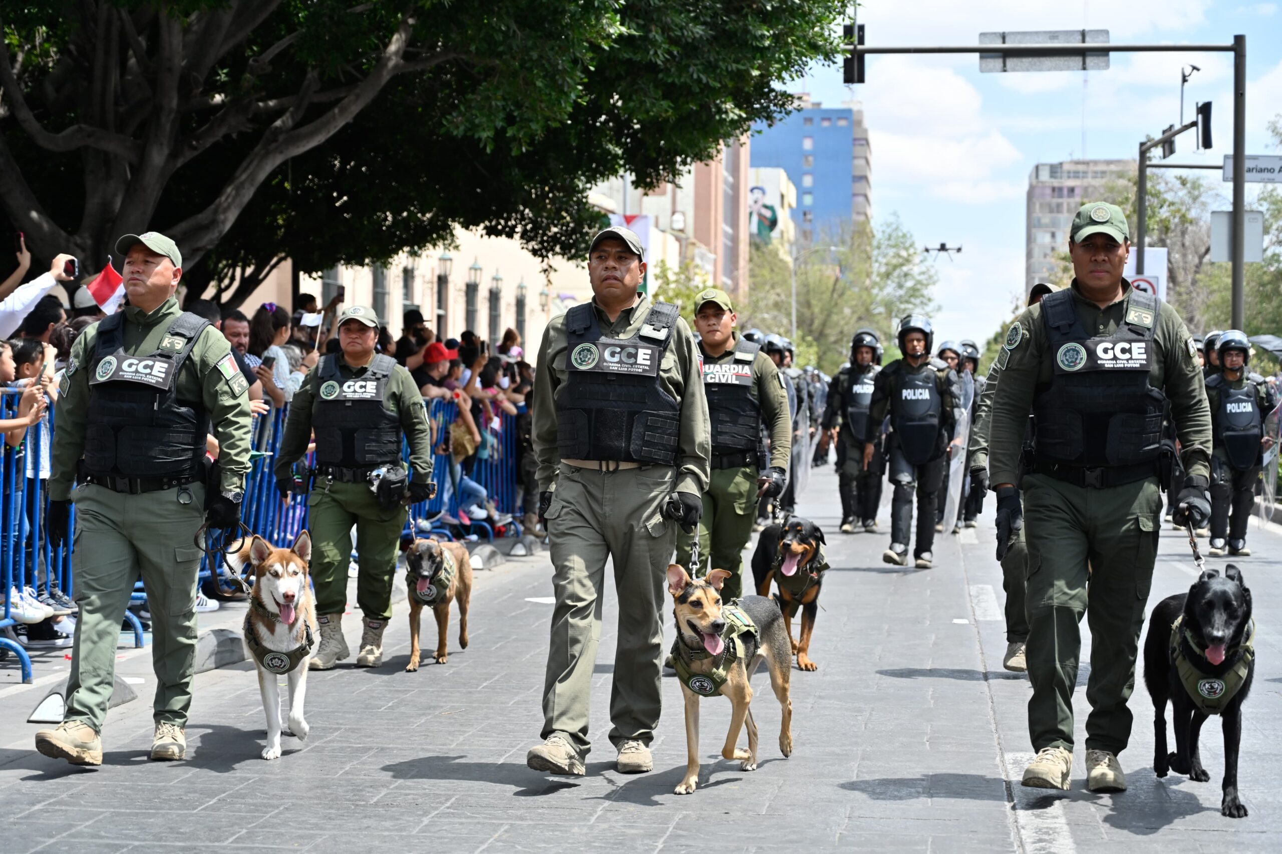 DESTACADA COORDINACIÓN ENTRE FUERZAS POLICIACAS POR FIESTAS PATRIAS DESTACADA COORDINACIÓN ENTRE FUERZAS POLICIACAS POR FIESTAS PATRIAS