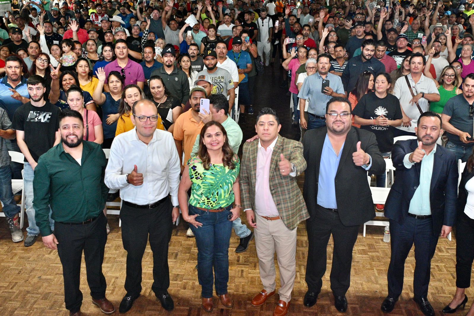 ASOCIACIÓN DE POTOSINOS EN DALLAS AGRADECEN APOYO DEL GOBERNADOR 