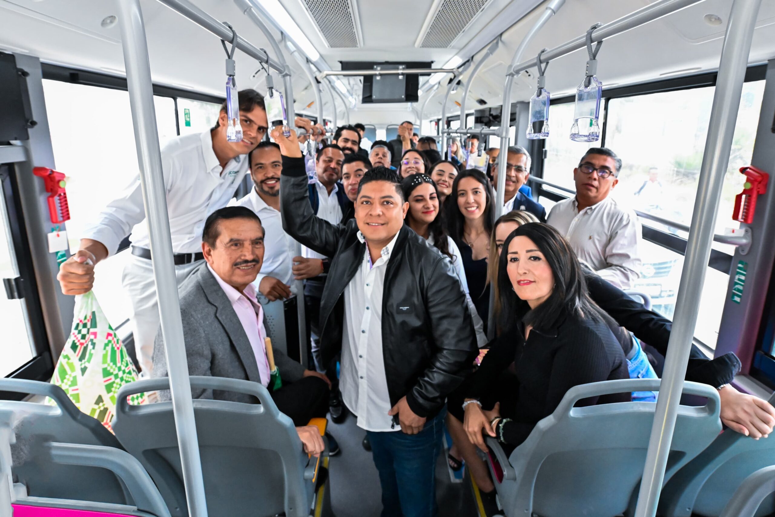 SAN LUIS POTOSÍ TIENE TRANSPORTE DE PRIMER NIVEL CON METRORED, Y VAMOS POR MÁS: RICARDO GALLARDO SAN LUIS POTOSÍ TIENE TRANSPORTE DE PRIMER NIVEL CON METRORED, Y VAMOS POR MÁS: RICARDO GALLARDO