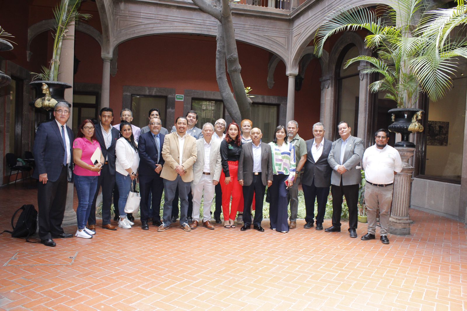 GOBIERNO ESTATAL FORTALECE APOYO A POBLACIÓN CON NUEVOS PERITOS GOBIERNO ESTATAL FORTALECE APOYO A POBLACIÓN CON NUEVOS PERITOS
