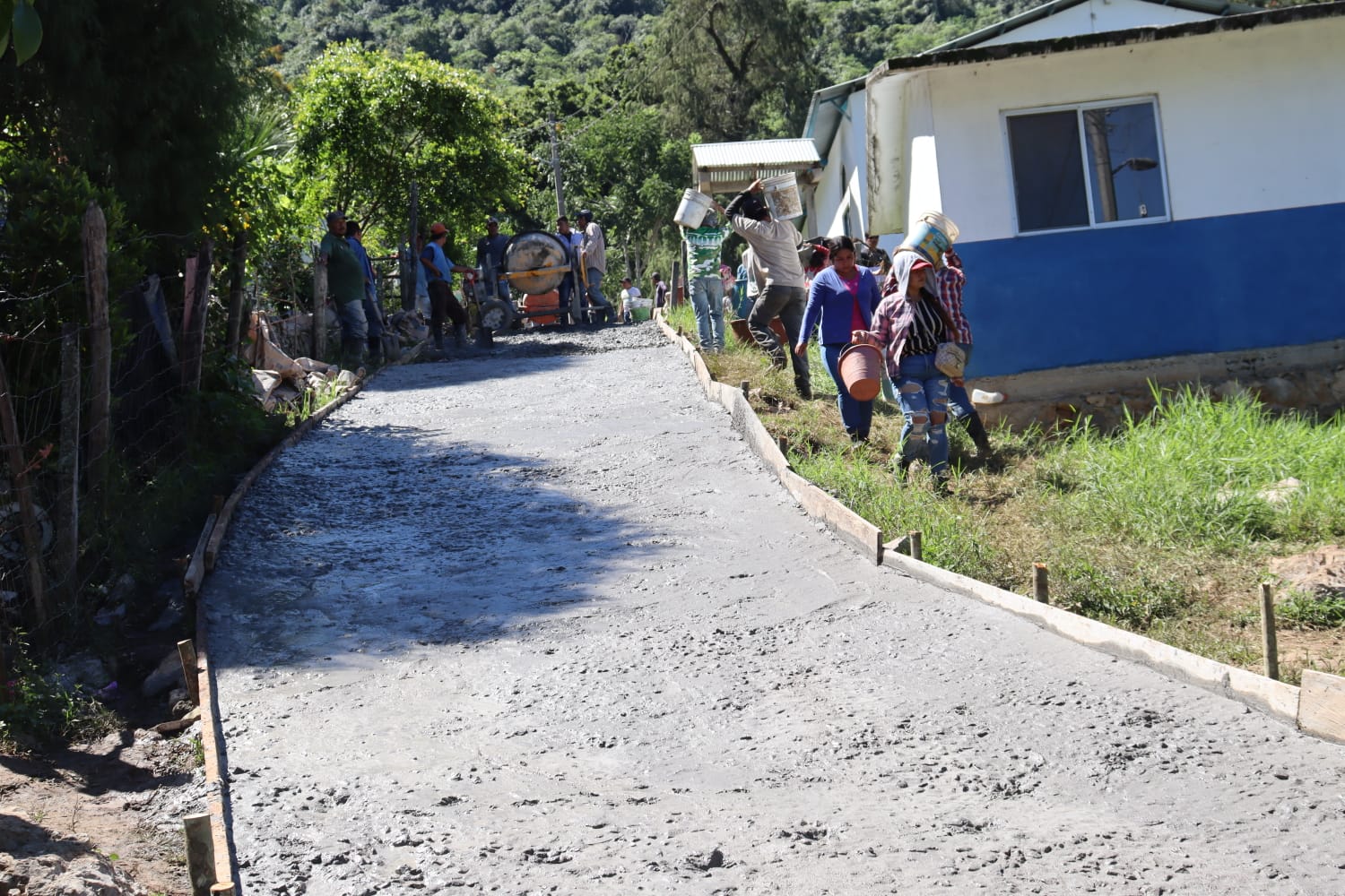 Temo Balderas lleva rampa y empleo temporal a la localidad La Mesa – Tanzozob Temo Balderas lleva rampa y empleo temporal a la localidad La Mesa – Tanzozob