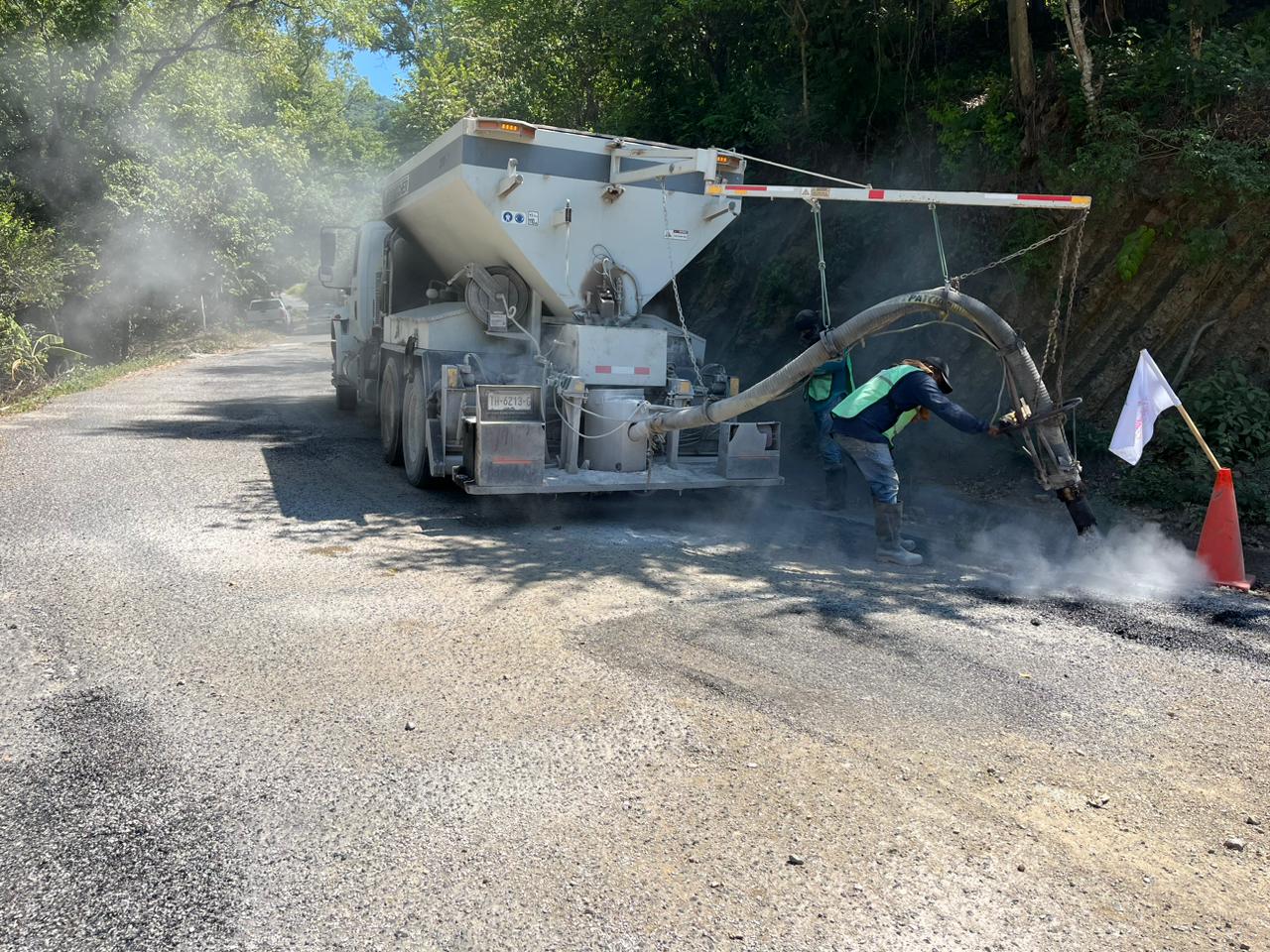 ESTADO REALIZARÁ TRABAJOS DE CONSERVACIÓN DE CAMINO EN HUEHUETLÁN