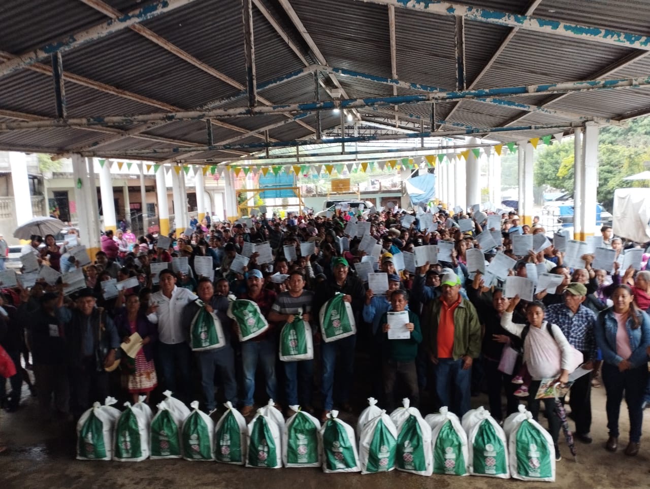 Más 1700 familias de Tampaxal se benefician con programa alimentario