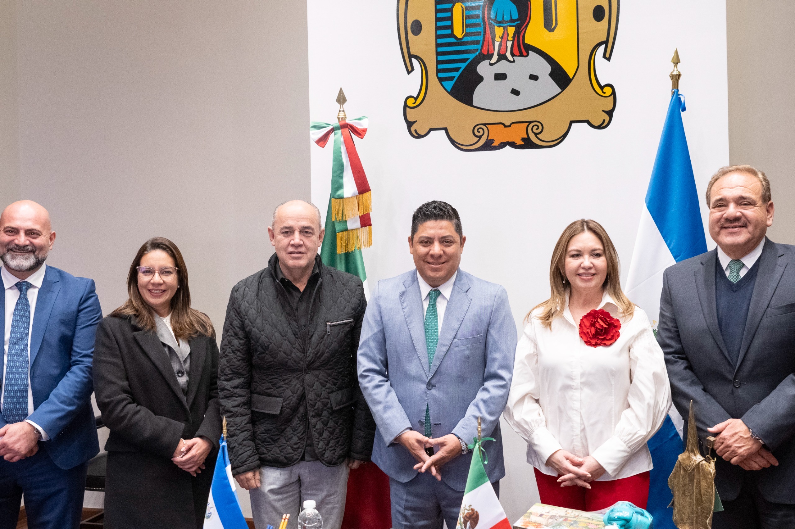 RICARDO GALLARDO SOSTIENE REUNIÓN CON EMBAJADORA DE EL SALVADOR RICARDO GALLARDO SOSTIENE REUNIÓN CON EMBAJADORA DE EL SALVADOR