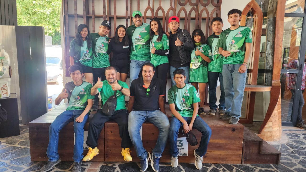 Jóvenes atletas del COBACH 37 de Tamapatz obtienen lugar en el Tráil Mágico en Xilitla