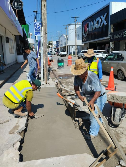 Se tiene un 70% de avance en la rehabilitación de banquetas en la zona centro