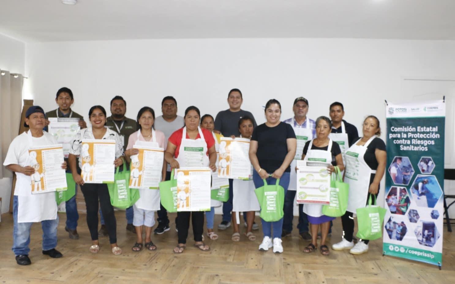 Capacitan a comerciantes para el buen manejo de alimentos  en las fiestas patronales