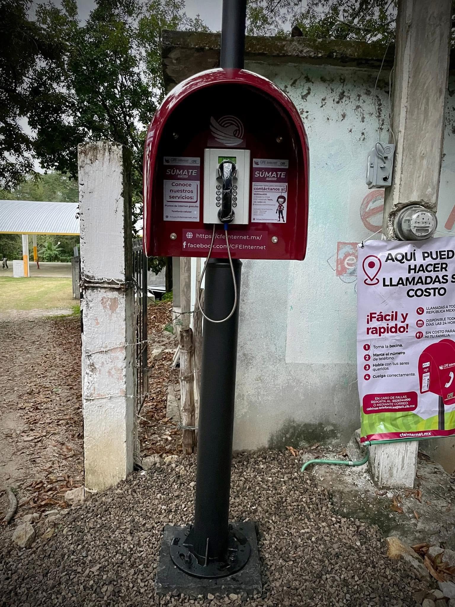 Ayuntamiento instala caseta telefónica gratuita en Campamento Alfa