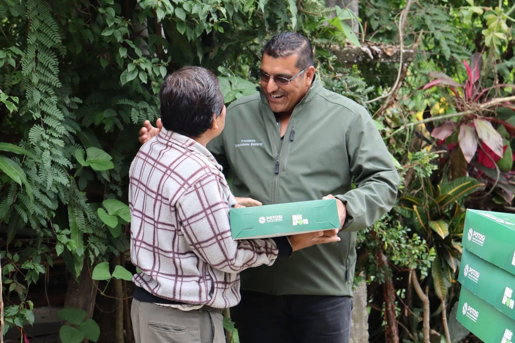 Entrega de roscas de reyes fortalece lazos entre gobierno y comunidades