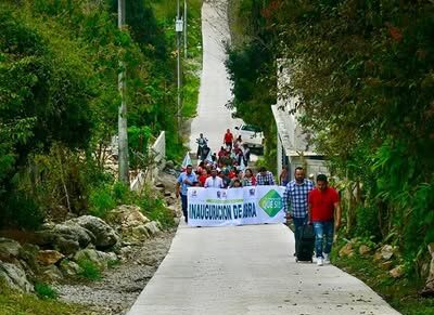 Mauricio Andrade Inaugura dos importantes obras en la comunidad  Pozo del Sauz