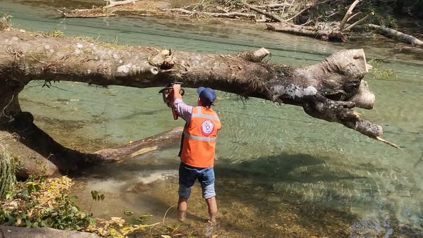 Protección Civil y Turismo realizan labores preventivas en El Vado para seguridad de los turistas