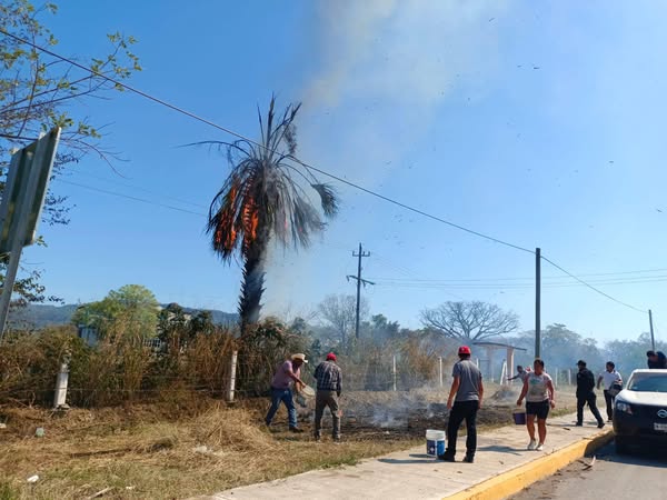 PROTECCION CIVIL DE AQUISMON CONTINUA ACCIONES PARA ATENDER INCENDIOS PROTECCION CIVIL DE AQUISMON CONTINUA ACCIONES PARA ATENDER INCENDIOS