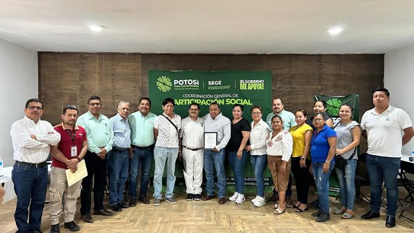 RAMÓN MARTÍNEZ AVITUD, COMPROMETIDO CON LA EDUCACIÓN RAMÓN MARTÍNEZ AVITUD, COMPROMETIDO CON LA EDUCACIÓN