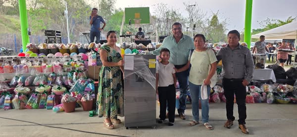GOBIERNO DE AQUISMÓN CELEBRA CON ÉXITO EL DIA DE LAS MADRES Y DEL NIÑO GOBIERNO DE AQUISMÓN CELEBRA CON ÉXITO EL DIA DE LAS MADRES Y DEL NIÑO