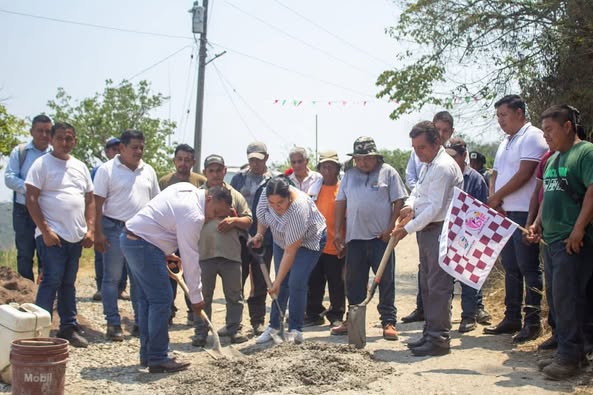Tzineja II Avanzará con la Construcción de su Nueva Carretera Tzineja II Avanzará con la Construcción de su Nueva Carretera