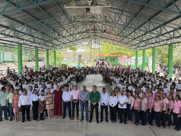 Cuauhtémoc Balderas apadrina generación 2022-2025 del COBACH 31 Cuauhtémoc Balderas apadrina generación 2022-2025 del COBACH 31