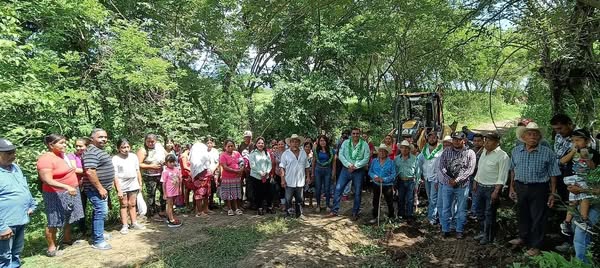 Temo Balderas inicia gira de trabajo en El Rosario y Tanchanaco Temo Balderas inicia gira de trabajo en El Rosario y Tanchanaco