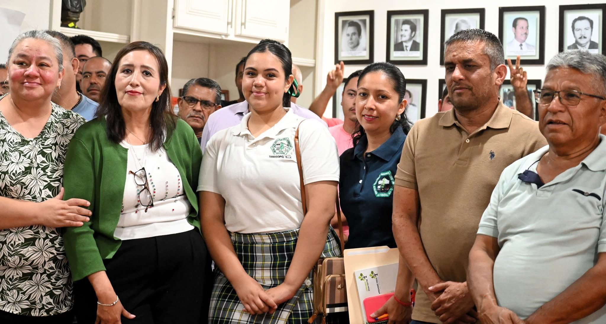 Se fortalece el diálogo con transportistas en reunión con la Secretaría de Comunicaciones y Transportes Se fortalece el diálogo con transportistas en reunión con la Secretaría de Comunicaciones y Transportes