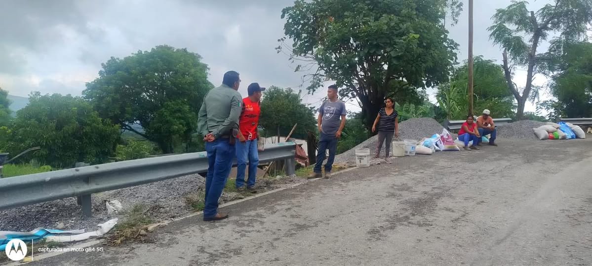 Presidente Municipal de Aquismón realiza gira de trabajo en la zona Tanzozob Presidente Municipal de Aquismón realiza gira de trabajo en la zona Tanzozob