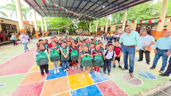MÁS APOYOS, AHORA PARA INSTITUCIONES DE NIVEL BASICO DE LA CABECERA MUNICIPAL