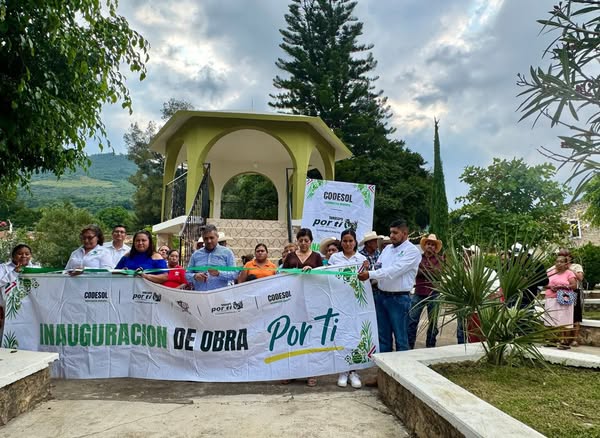 Inauguran rehabilitación de la Plaza Principal en la Delegación de La Palma Inauguran rehabilitación de la Plaza Principal en la Delegación de La Palma