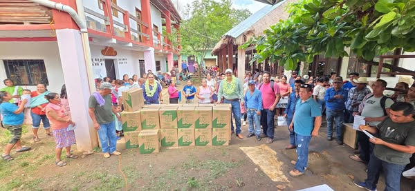 SUPERVISIÓN DE TRABAJOS EN CENTRO DE DESARROLO COMUNITARIO Y ENTREGA DE APOYOS EN MANTETZULEL SUPERVISIÓN DE TRABAJOS EN CENTRO DE DESARROLO COMUNITARIO Y ENTREGA DE APOYOS EN MANTETZULEL